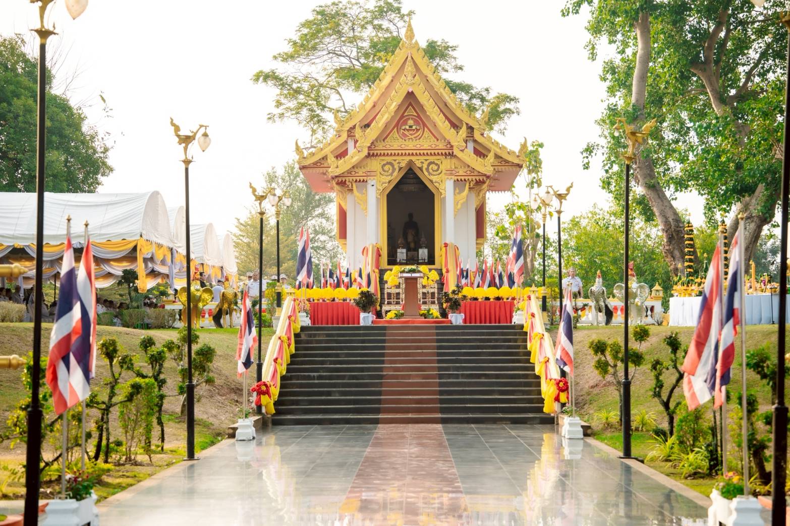 title - วันที่ 17 มกราคม 2569 นายวิทูล ปฏิรูปที่ดินจังหวัดปราจีนบุรี มอบหมายให้ ข้าราชการ  และเจ้าหน้าที่ ส.ป.ก.ปราจีนบุรี เข้าร่วมพิธี วางพานพุ่มถวายสักการะ พระบรมรูปพ่อขุนรามคําแหง เนื่องในวันพ่อขุนรามคําแหงมหาราช